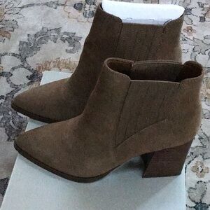 Women’s tan suede western bootie